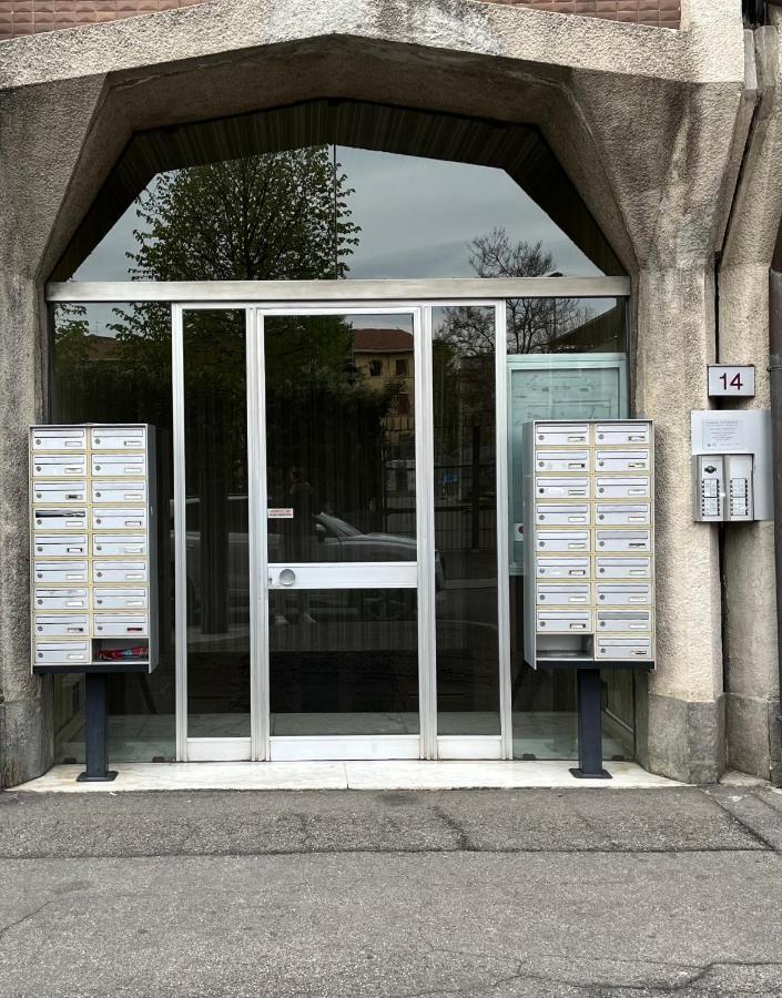 Апартаменты Bilocale In Centro - 10Km Da Malpensa Галларате Экстерьер фото