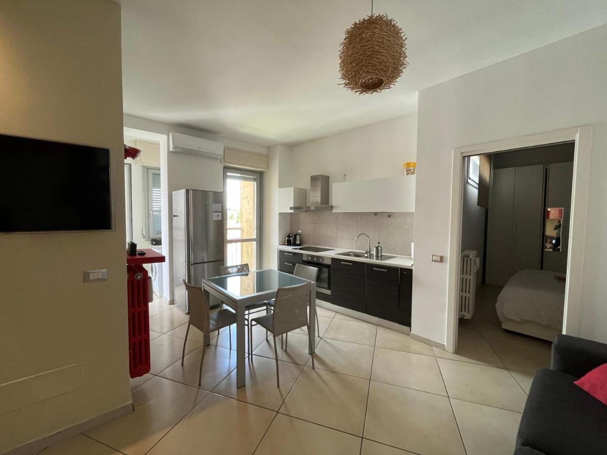 Апартаменты Bilocale In Centro - 10Km Da Malpensa Галларате Экстерьер фото