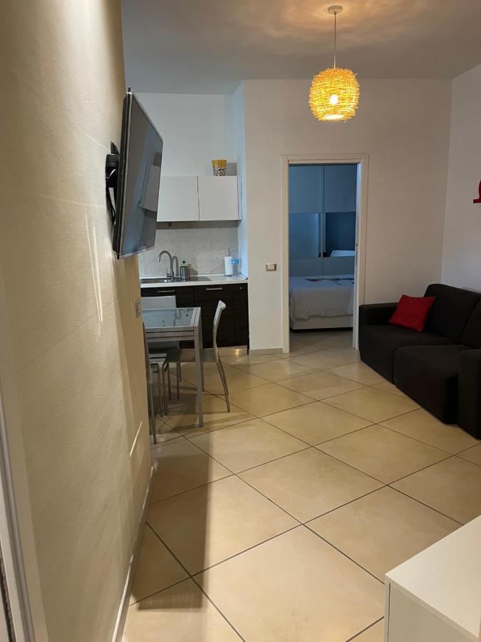 Апартаменты Bilocale In Centro - 10Km Da Malpensa Галларате Экстерьер фото